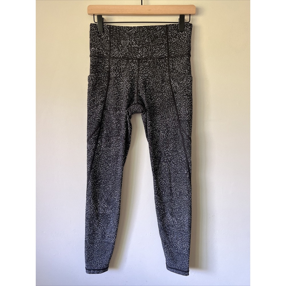 Athleta Salutation Stash PocketTights Womens Size S Black Yoga Stretch